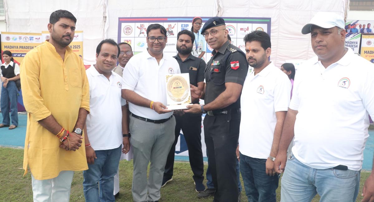 भोपाल में 15वीं पैरा एथलेटिक्स चैंपियनशिप, पदक वितरण समारोह में अतिथियों ने खिलाड़ियों को किया सम्मानित