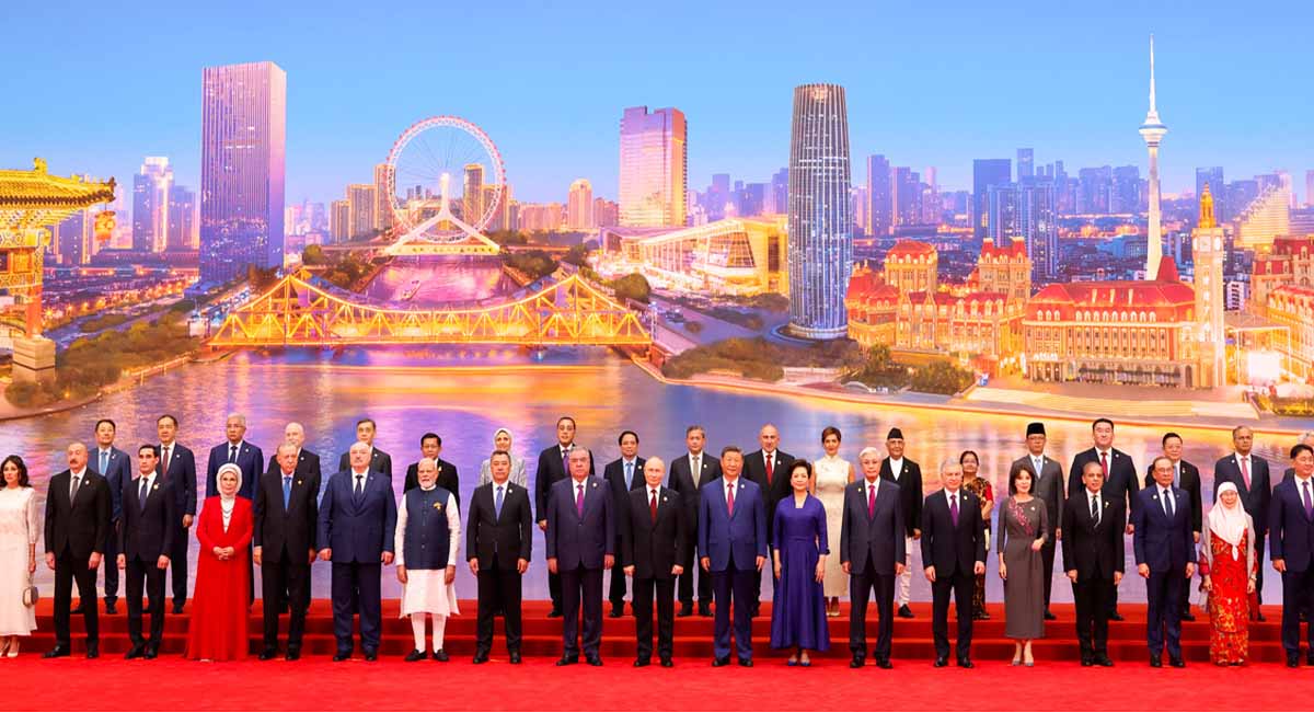 एक मंच पर पीएम मोदी, जिनपिंग, पुतिन और शहबाज... SCO नेताओं का ग्रुप फोटो सेशन