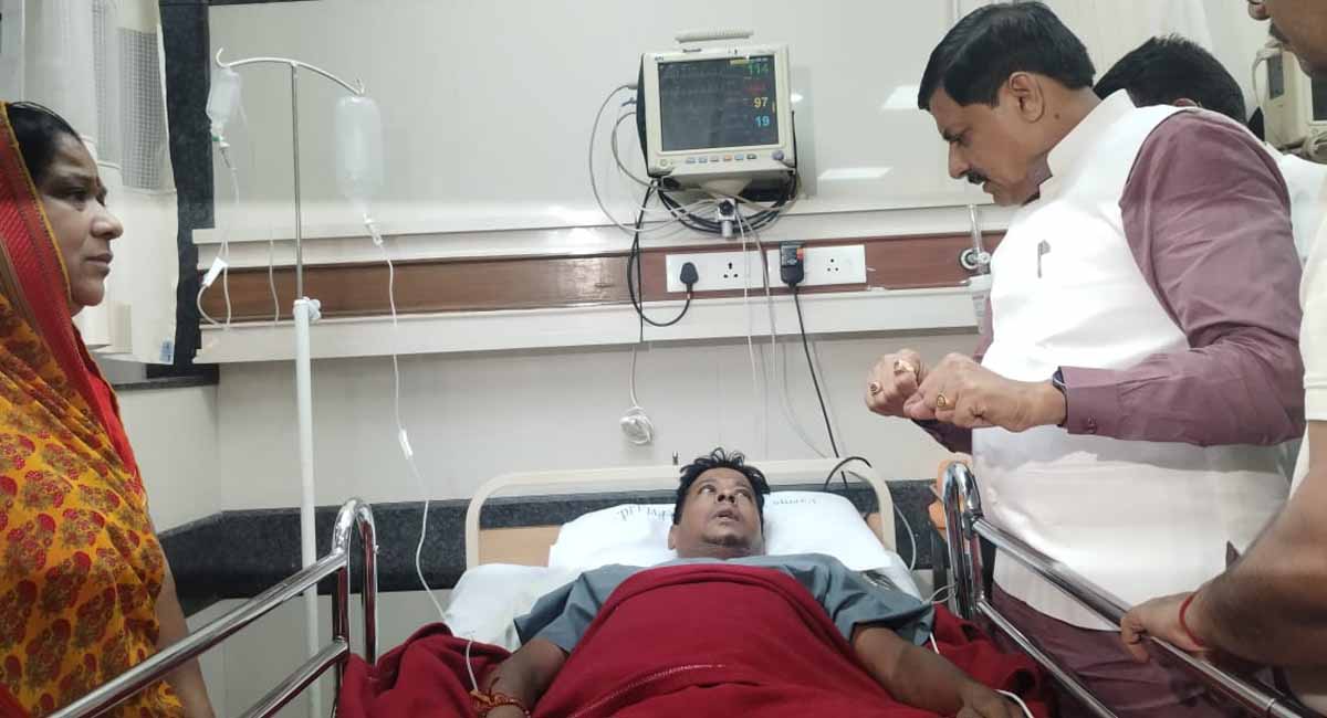 इंदौर हादसे में तीसरी मौत, सीएम डॉ. मोहन यादव ने अस्पताल पहुंचकर पीड़ितों से की मुलाकात, दोषियों के खिलाफ सख्त कार्रवाई का आश्वासन