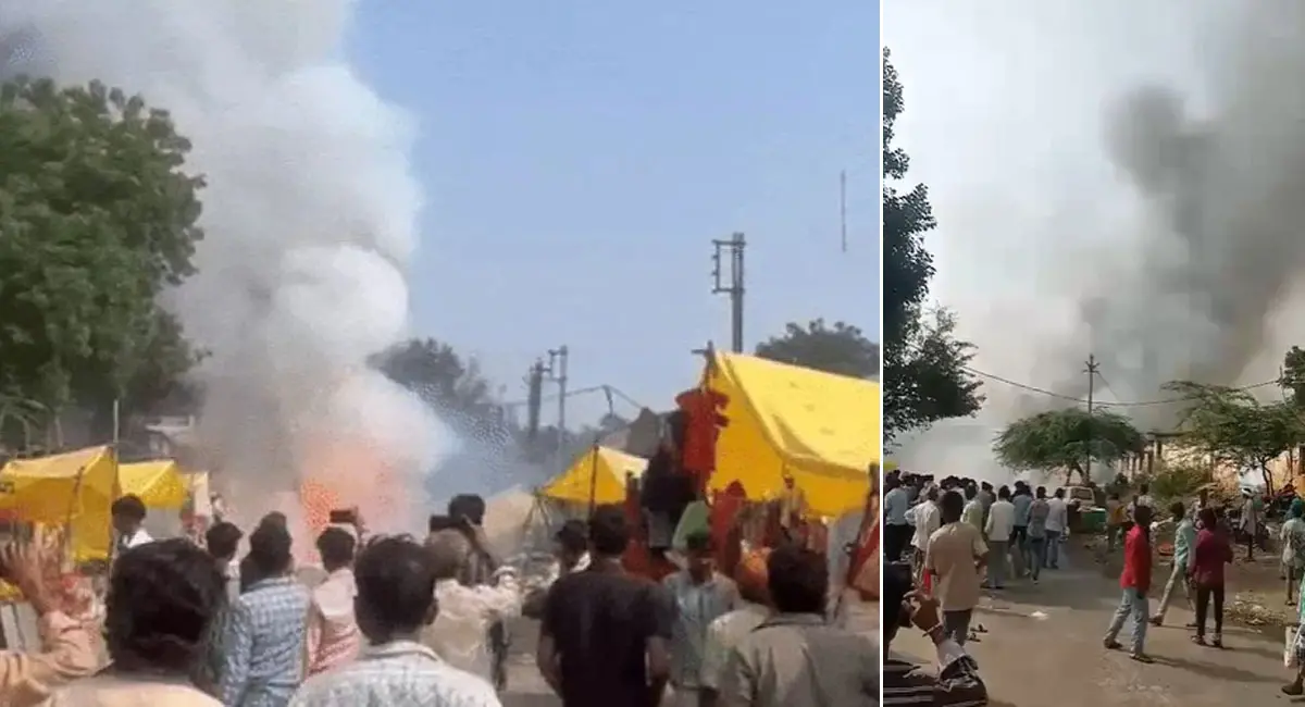 धार के गंधवानी हाट बाजार में लगी भीषण आग, पटाखा दुकान से फैली लपटों से 20 से ज्यादा दुकानें खाक, 3 गंभीर घायल