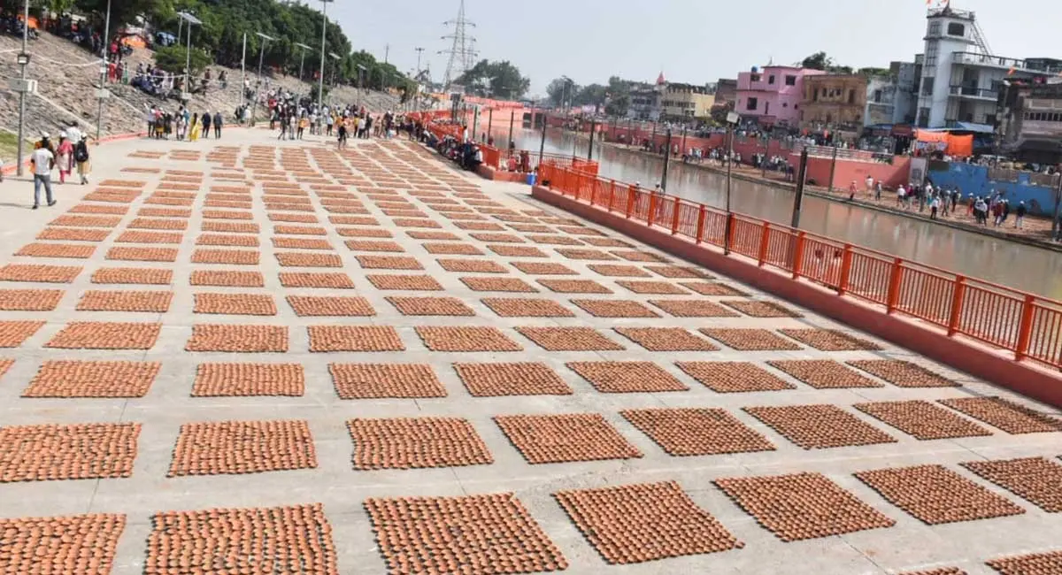 26 लाख दीपों से जगमगाएगी रामनगरी, बनेगा नया विश्व रिकॉर्ड, अयोध्या पहुंचे सीएम योगी