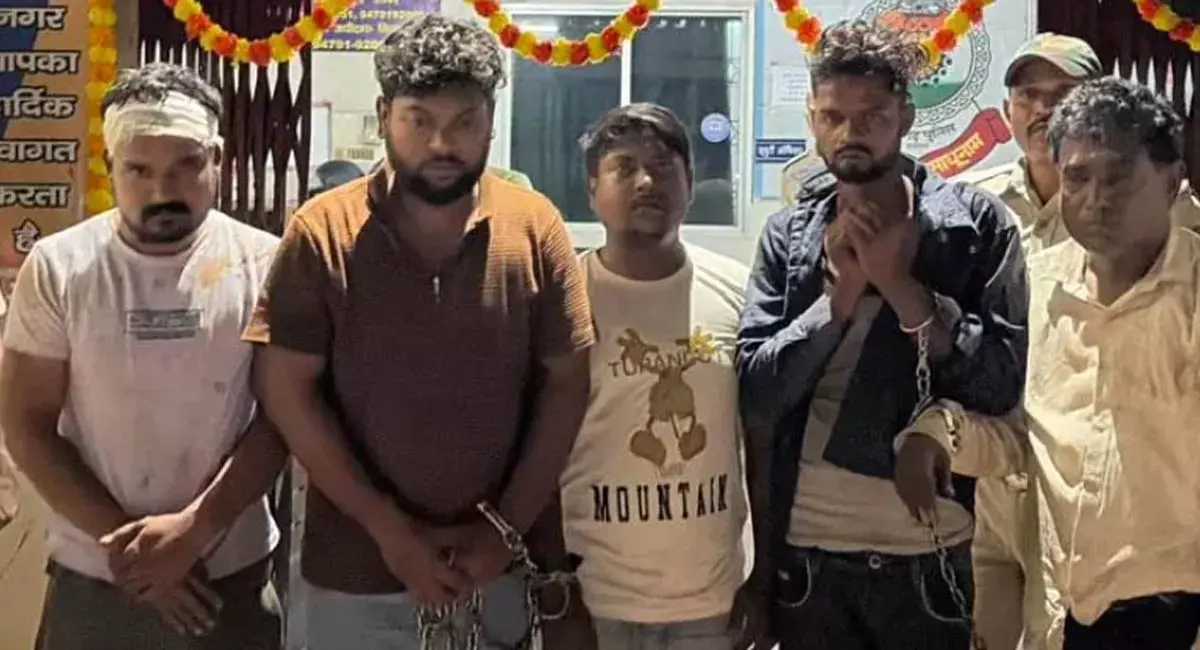 दुर्ग में ट्रांसपोर्टर ने महिला के साथ की अश्लील हरकत, पुलिस पर किया हमला, 3 पुलिसकर्मी घायल