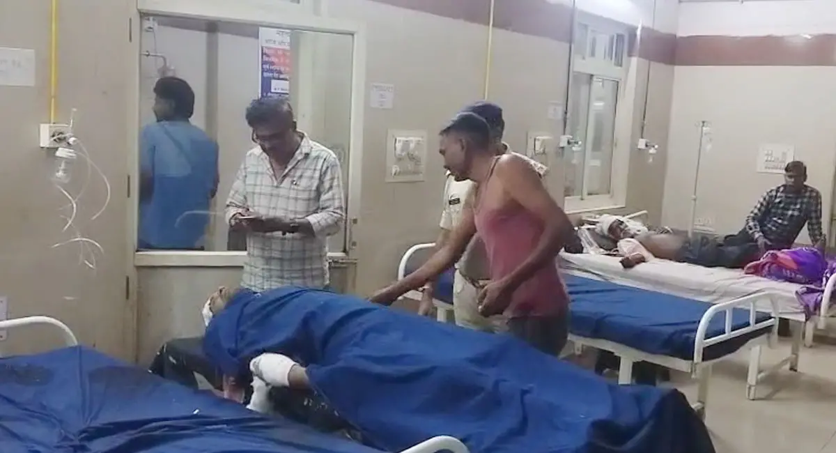 जमीन विवाद में किसान की बर्बर हत्या, आरोपी गिरफ्तार, भाजपा नेताओं के साथ आरोपियों की तस्वीरें वायरल
