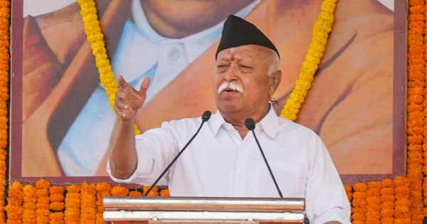 मोहन भागवत का ’75 की उम्र में रिटायरमेंट’ वाला बयान, राजनीति में उबाल; कांग्रेस ने PM मोदी पर कसा तंज