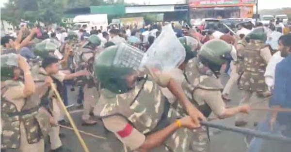 देवास में करणी सेना के कार्यकर्ताओं पर लाठीचार्ज, हरदा में हुई कार्रवाई के विरोध में इंदौर-भोपाल हाईवे जाम, पुलिस ने बल प्रयोग कर किया तितर-बितर