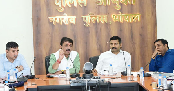 भोपाल की ट्रैफिक व्यवस्था ई-रिक्शा के जाल में फंसी, सांसद आलोक शर्मा बोले– जल्द लागू होगी सख्त नीति