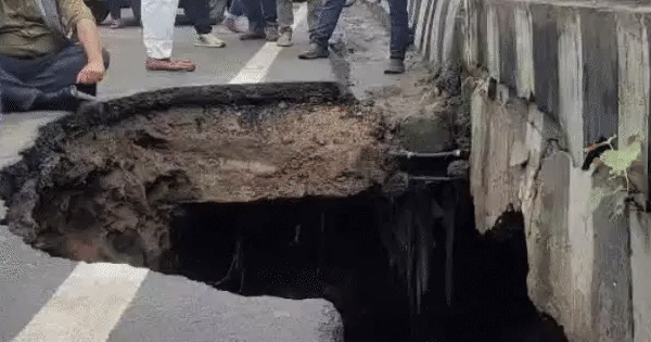 भोपाल : एमपी नगर में सड़क धंसने पर PWD की रिपोर्ट, नाले को अंडरग्राउंड कर बनाई टॉयलेट, नगर निगम की लापरवाही