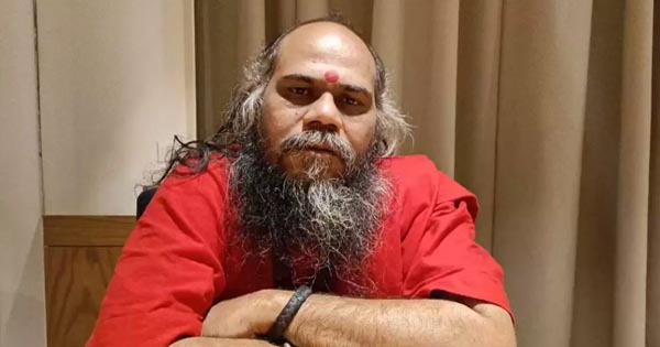 उज्जैन के गिरी महाराज पर मिर्ची बाबा का आरोप, कहा- संतों को जहर देकर मारा जा रहा; सीएम मोहन यादव को पत्र लिख की CBI जांच की मांग