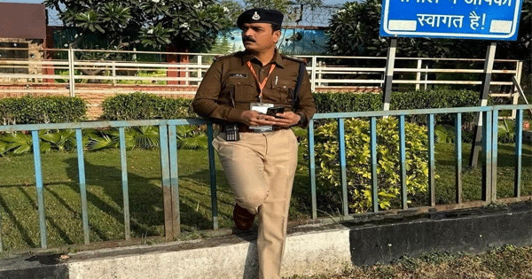 भोपाल में टीआई ने खाया जहर, पत्नी ने स्टाफ की मदद से अस्पताल में कराया भर्ती, पुलिस विभाग में हड़कंप