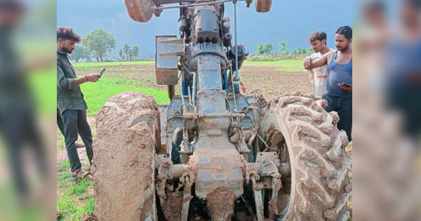 Chhatarpur News : खेत की जुताई करते समय पलटा ट्रैक्टर, किसान की दर्दनाक मौत, 4 मासूमों के सिर से उठा पिता का साया