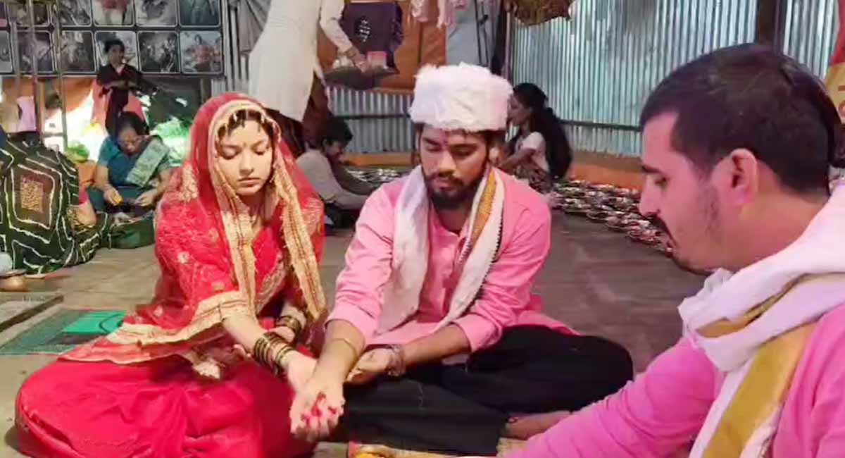 छतरपुर की शिफा बनी शानवी : खंडवा में मुस्लिम युवती ने किया धर्म परिवर्तन, महादेवगढ़ मंदिर में हिंदू युवक से रचाई शादी