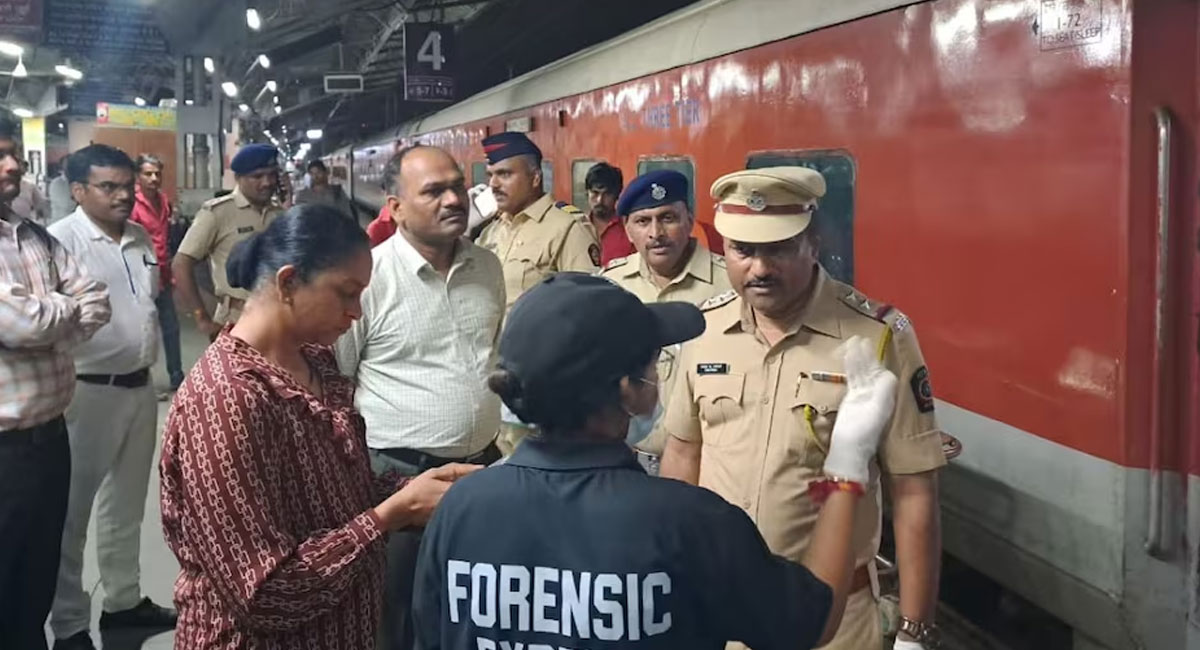 मुंबई स्टेशन पर खौफनाक वारदात, ट्रेन के बाथरूम में मिली बच्ची की लाश