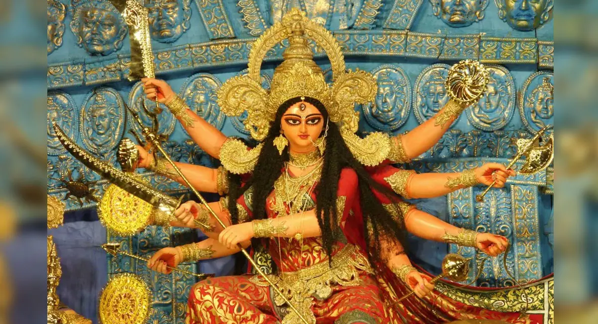 क्या आप जानते हैं नवरात्रि पर क्यों की जाती है मां दुर्गा की तलवार की पूजा, जानें महत्व