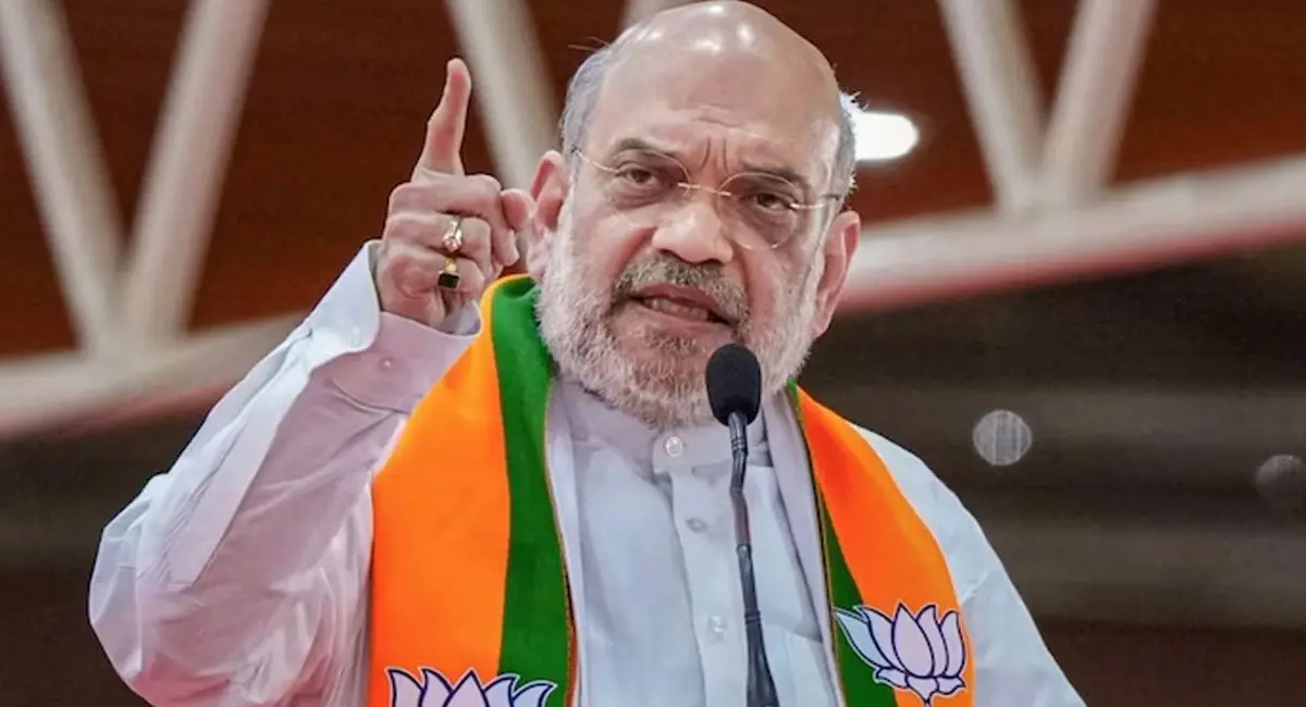 प्रवक्ता रूपेश समेत 140 नक्सलियों ने किया आत्मसमर्पण, शाह बोले- 2026 तक नक्सलवाद का खात्मा