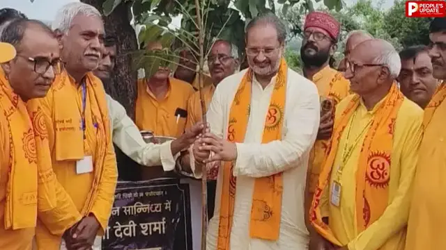 डेढ़ घंटे में लगे 1111 पौधे, पर्यावरण संरक्षण का अनूठा संदेश