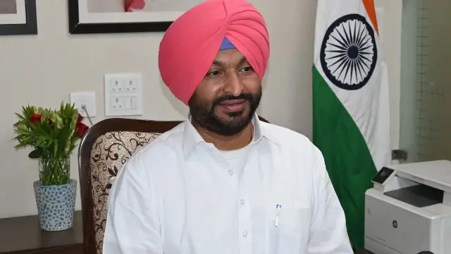 कौन हैं रवनीत सिंह बिट्टू, क्यों छोड़ी मोदी सरकार में मंत्री की कुर्सी? जानिए पंजाब चुनाव से क्या है कनेक्शन