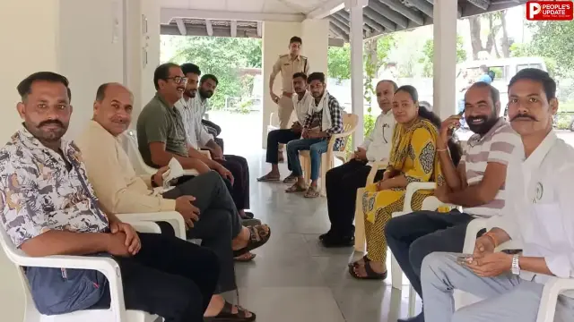 सोहागपुर में कांग्रेस और किसान नेताओं को रोका, कुछ घंटे बाद छोड़ा