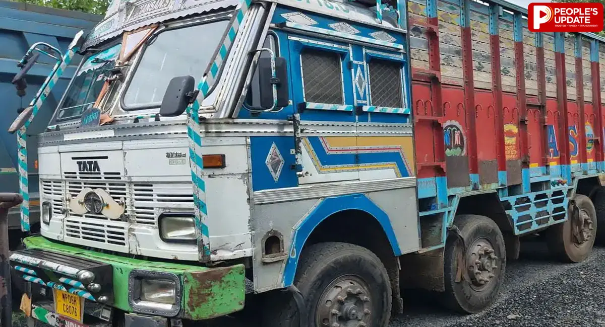 खिलचीपुर में 48 भैंसों से भरा ट्रक पकड़ा, तीन आरोपी गिरफ्तार