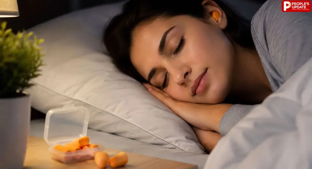 क्या रोज इयर प्लग लगाकर सोते हैं? जानिए कानों को होने वाले 5 बड़े नुकसान