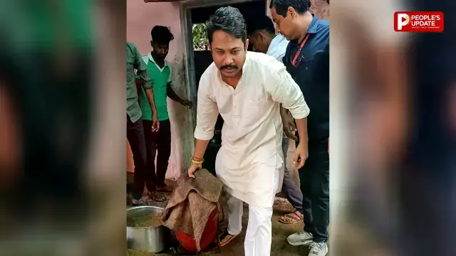 हरदा के स्कूल में आग के बीच धधक रहा था गैस सिलेंडर, विधायक ने जान जोखिम में डालकर बचाया बड़ा हादसा