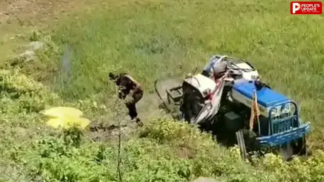 मैहर में दर्दनाक सड़क हादसा, राहगीर को बचाने में खाई में पलटा खाद से लदा ट्रैक्टर; किशोर की मौत