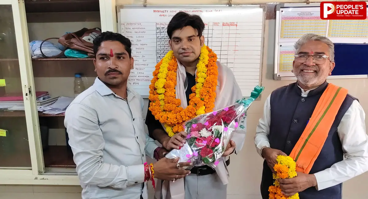गुना में प्रसूता की जान बचाने वाले डॉ. सतीश राजपूत का सम्मान, सेवा कार्य की सराहना