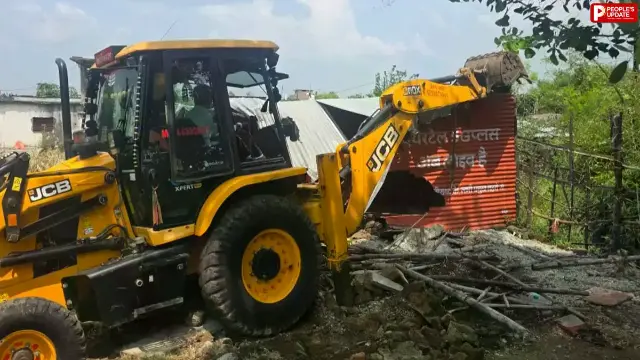 सीहोर में सरकारी जमीन से अतिक्रमण हटाया, सपा ने कार्रवाई पर उठाए सवाल