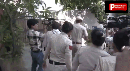 दिल्ली में अभिजीत दीपके के ठिकाने पर पहुंची पुलिस: तिरंगा रैली से पहले थमाया नोटिस, शाम 5 बजे मार्च का ऐलान
