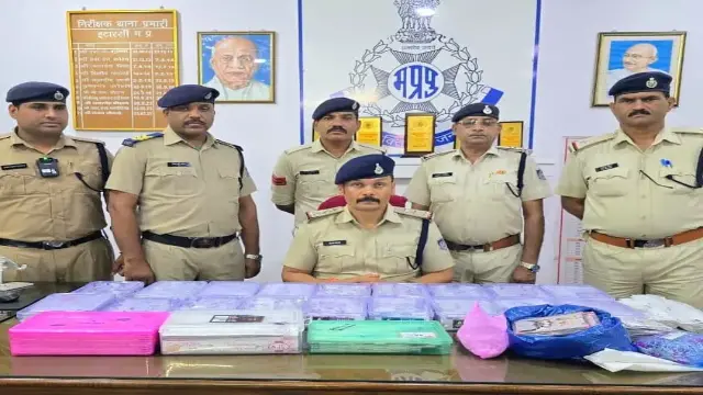 रेलवे जंक्शन पर जीआरपी की चेकिंग में दो युवकों से 44 लाख की 19 किलो चांदी जब्त, दोनों आरोपी भोपाल के