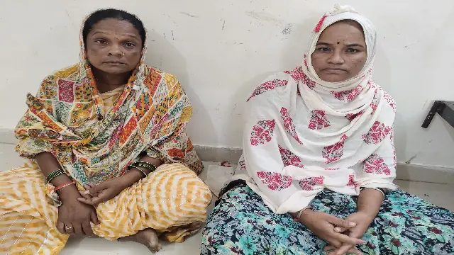 सोहागपुर में ज्वेलरी दुकान पर खरीदारी के बहाने सोने की अंगूठी चोरी, दो महिलाएं गिरफ्तार, 60 हजार का माल बरामद