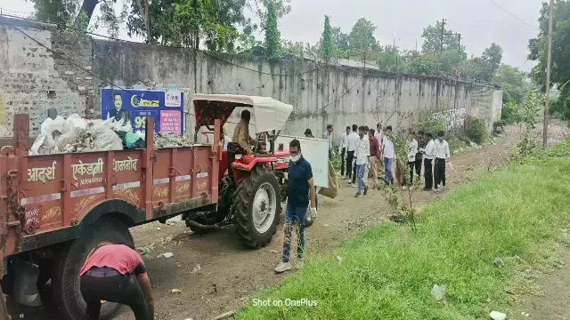 NSS का प्लास्टिक मुक्त जागरुकता अभियान, विद्यार्थियों ने उठाया कचरा