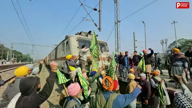 मांगों पर बात नहीं बनी तो ट्रैक पर बैठे किसान, पंजाब में कई जगह रेल रोको आंदोलन शुरू