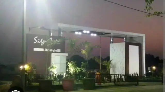 सिग्नेचर सिटी में अवैध निर्माण की शिकायत, नगर निगम ने कॉलोनाइजर को नोटिस किया जारी 