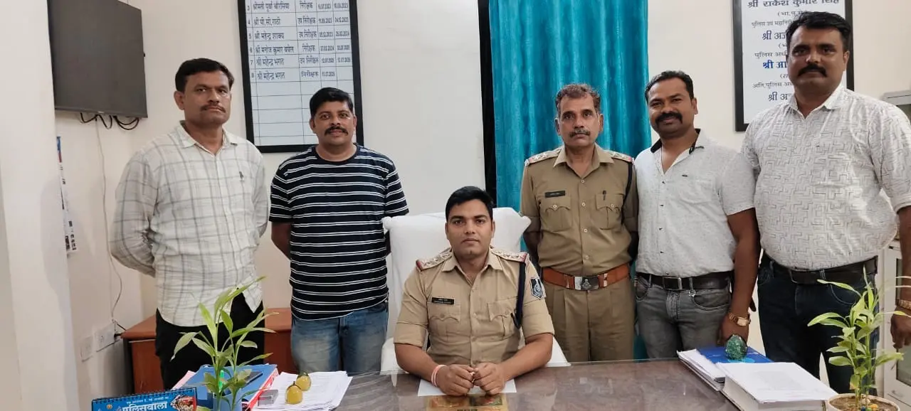 रॉयल एनफील्ड डीलरशिप के नाम पर 77 लाख की साइबर ठगी, बिहार से दो शातिर गिरफ्तार.