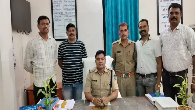 रॉयल एनफील्ड डीलरशिप के नाम पर 77 लाख की साइबर ठगी, बिहार से दो शातिर गिरफ्तार.