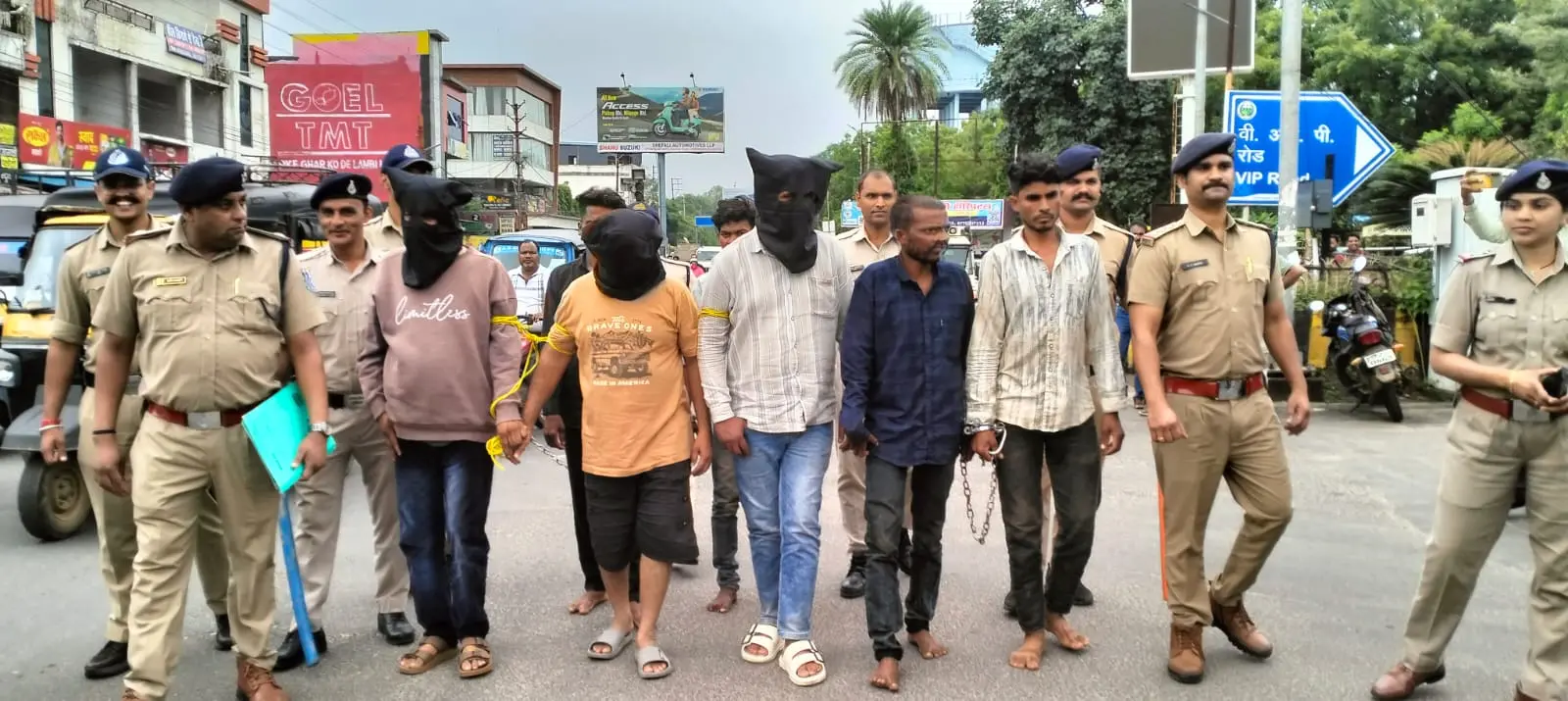 छिंदवाड़ा में हनीट्रैप गैंग, रेप केस कराने की धमकी देकर मांगे थे 5 लाख, दो महिलाओं समेत 5 गिरफ्तार
