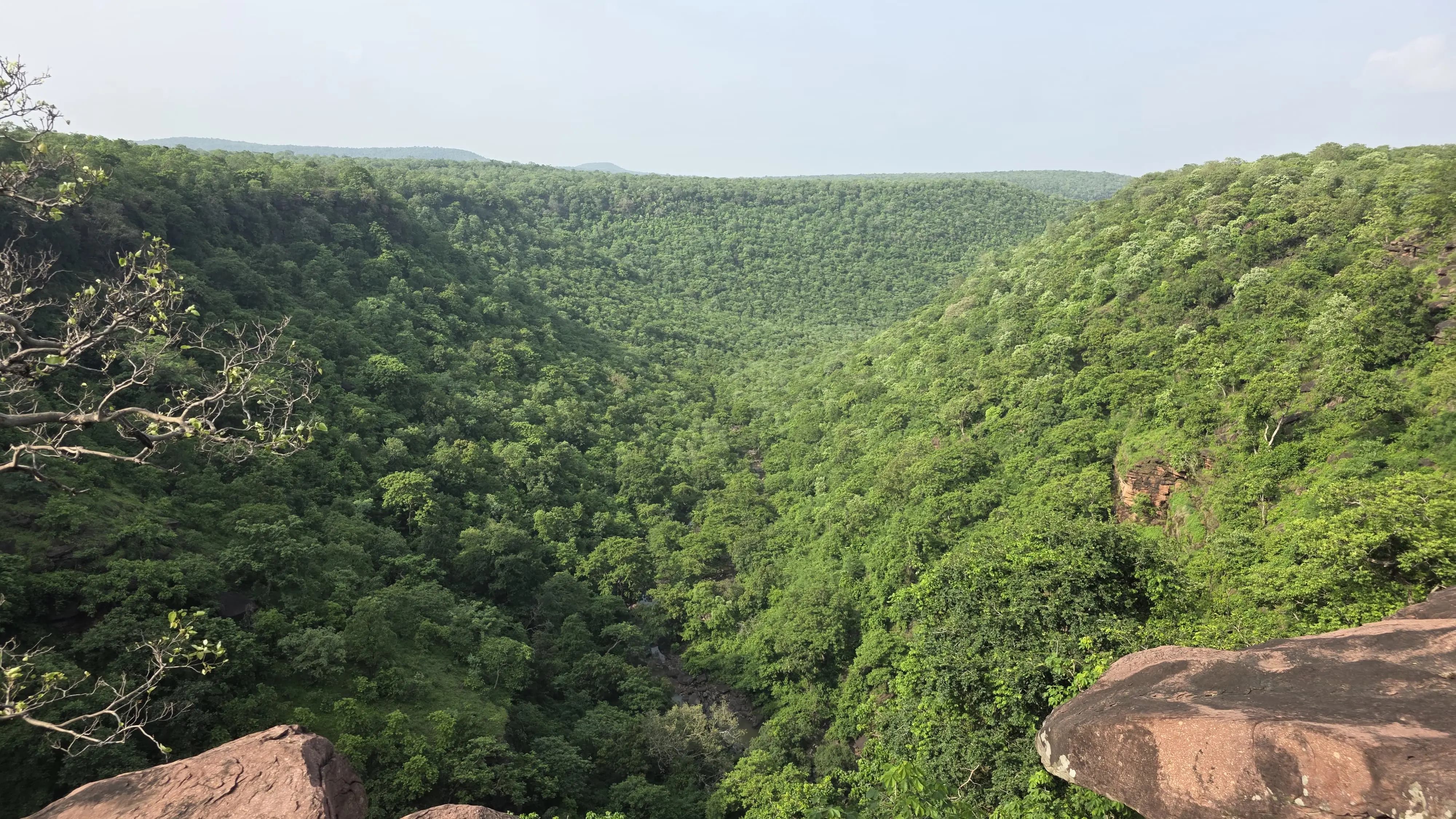 किशनगढ़ धाम बना पर्यटकों की पहली पसंद, हरियाली; झरनों और ऐतिहासिक विरासत का अनूठा संगम