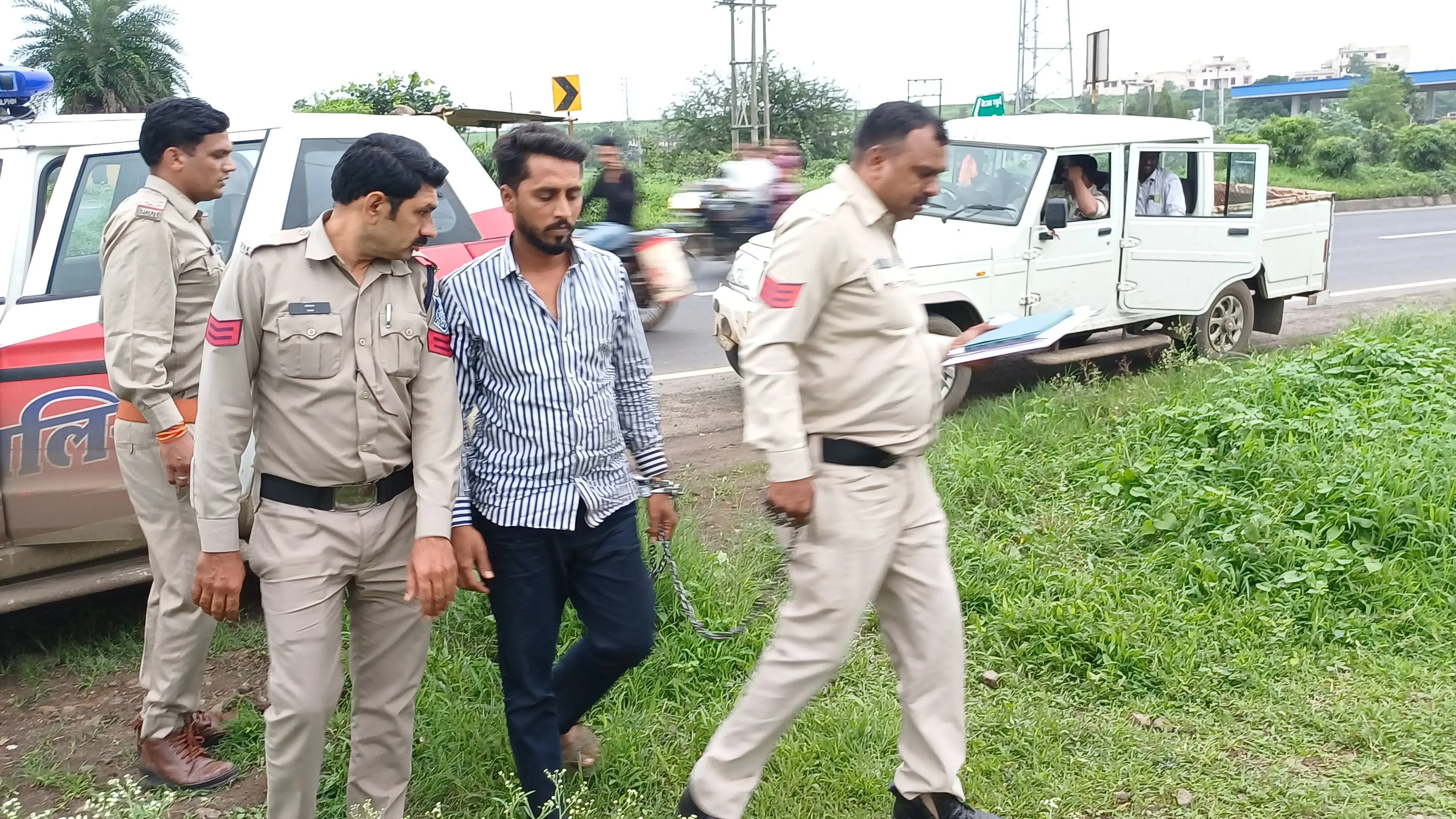 15 गालों से तार चोरी का खुलासा, किसानों की सतर्कता से छोटा बेटमा के गोदाम तक पहुंची पुलिस