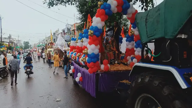 हरसूद में धूमधाम से मनाई गई श्रीकृष्ण जन्माष्टमी, यदुवंशी स्वाभिमान वाहन रैली ने खींचा ध्यान