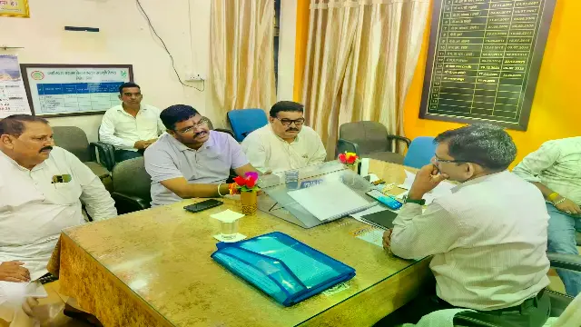 हरदा में खाद संकट गहराया: यूरिया-डीएपी के लिए किसानों की लंबी कतारें, कांग्रेस ने कृषि विभाग से की पारदर्शी वितरण व्यवस्था की मांग