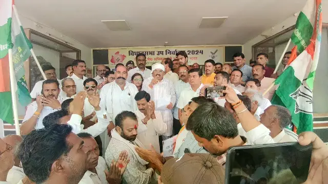 मूंग खरीदी, खाद संकट और स्मार्ट मीटर पर किसान कांग्रेस का हल्ला बोल, सीएम के नाम कलेक्ट्रेट में सौंपा ज्ञापन