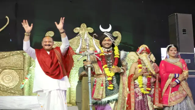 चार लाख श्रद्धालुओं से गूंजा कुबेरेश्वरधाम, 11 अगस्त को विश्वभर में होगा ऑनलाइन शिव अभिषेक महाआयोजन