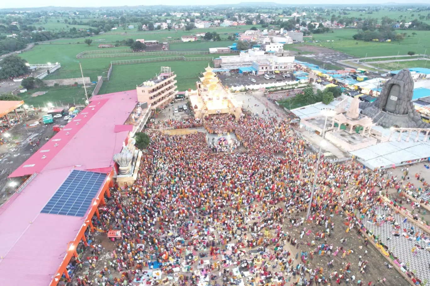 चार लाख श्रद्धालुओं से गूंजा कुबेरेश्वरधाम, 11 अगस्त को विश्वभर में होगा ऑनलाइन शिव अभिषेक महाआयोजन