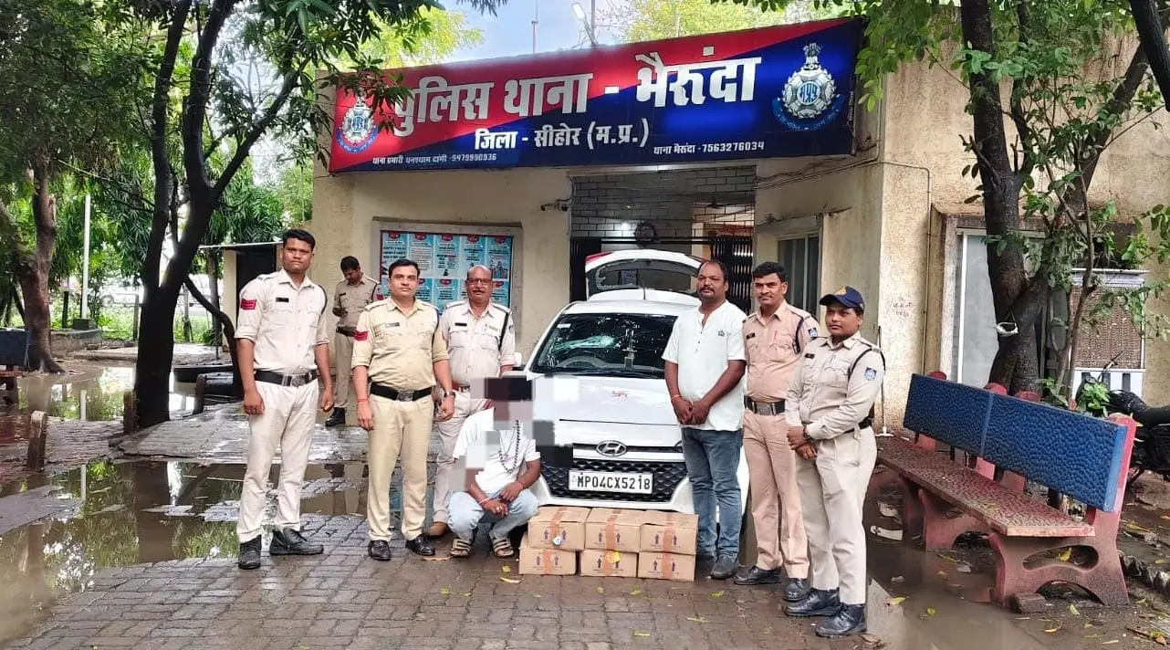 कार से 54 लीटर अवैध शराब जब्त, 8.30 लाख का मशरूका सहित आरोपी गिरफ्तार