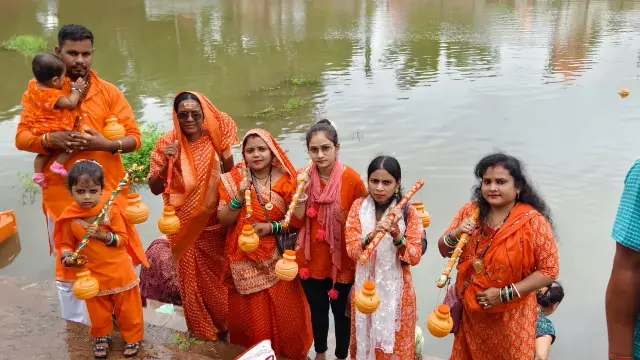 सीवन तट से कुबेरेश्वरधाम तक सोमवार को गूंजेगा हर-हर महादेव, 11 किमी की भव्य कांवड़ यात्रा में उमड़ेगी आस्था