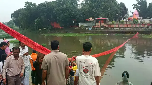 सीहोर में पहली बार मां सीवन को चढ़ी 101 मीटर की चुनरी, भावनाओं से जुड़ा सीवन पुत्र अभियान