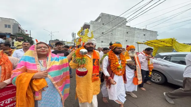 सीवन नदी से जल भर हजारों शिवभक्तों ने किया बाबा केदारनाथ का जलाभिषेक, अयोध्या से नागपुर तक उमड़े श्रद्धालु