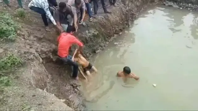 सीहोर के इछावर में पानी से भरे गड्ढे ने निगल ली तीन जिंदगियां, दो सगे भाइयों समेत तीन बच्चों की मौत