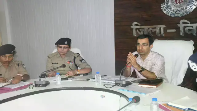 विदिशा में पुलिस की मासिक अपराध समीक्षा बैठक, त्योहारों को लेकर सुरक्षा प्लान तैयार करने के निर्देश