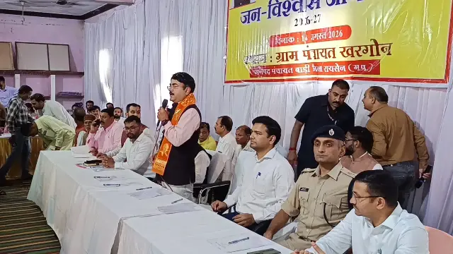 बाड़ी विकासखंड की ग्राम पंचायत खरगोन में लगा वृहद शिविर, अधिकारियों ने सुनीं ग्रामीणों की शिकायतें